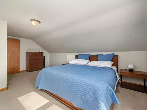 Bedroom - 39 E Dominion Blvd, Columbus, OH 43214 photo 5 of 7