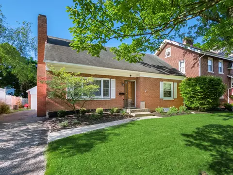 Exterior - 39 E Dominion Blvd, Columbus, OH 43214 photo 8 of 8