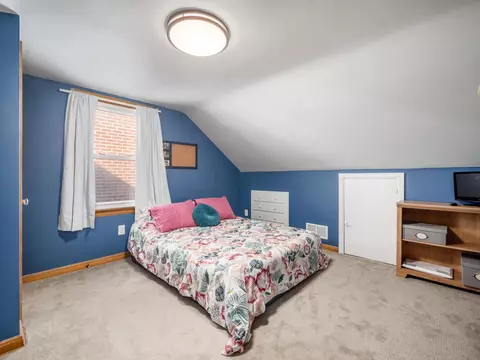 Bedroom - 39 E Dominion Blvd, Columbus, OH 43214 photo 6 of 7