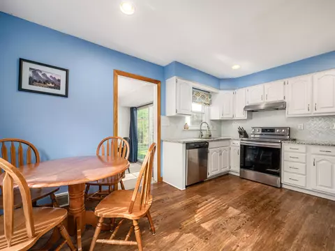 Kitchen - 39 E Dominion Blvd, Columbus, OH 43214 photo 2 of 5