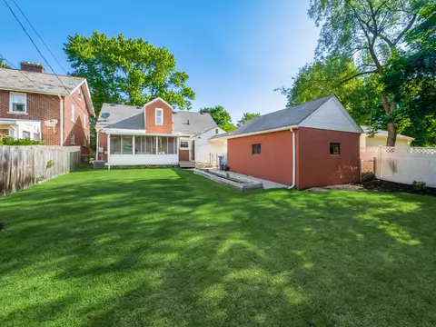 Exterior - 39 E Dominion Blvd, Columbus, OH 43214 photo 6 of 8