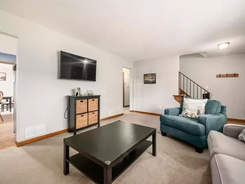 Living - 39 E Dominion Blvd, Columbus, OH 43214 photo 2 of 3