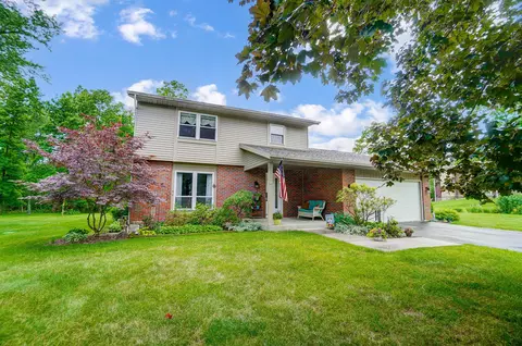 60 Amberly Dr, Granville, OH 43023