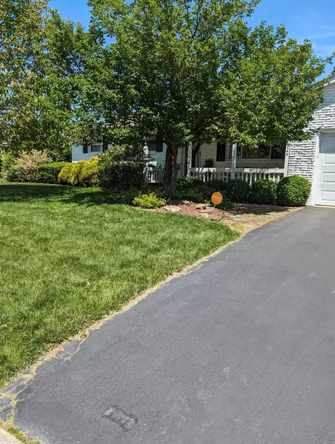 5744 Greendale Dr, Galloway, OH 43119