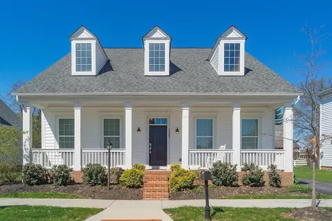 7963 Scarborough Hall Dr, New Albany, OH 43054