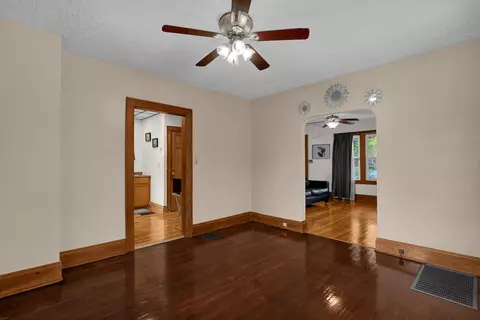 186 Eldon Ave, Columbus, OH 43204 photo 9