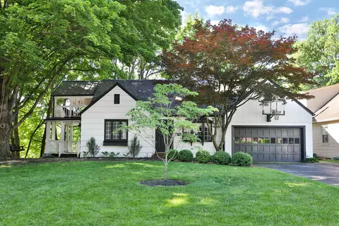 71 E Southington Ave, Worthington, OH 43085