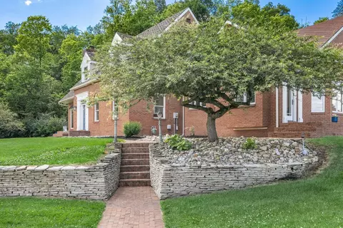 Exterior - 1422 Pontius Rd, Circleville, OH 43113 photo 5 of 11