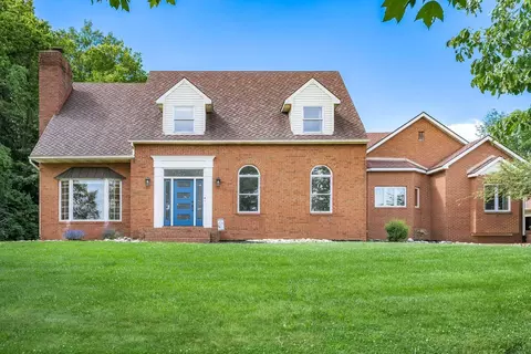Exterior - 1422 Pontius Rd, Circleville, OH 43113 photo 2 of 11