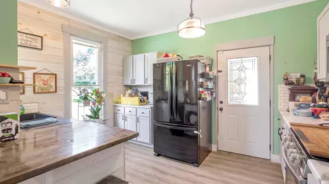 Kitchen - 216 N Elm St, Prospect, OH 43342 photo 1 of 3