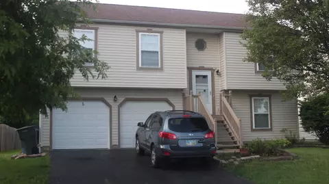 6875 Winchester Lakes Blvd, Canal Winchester, OH 43110