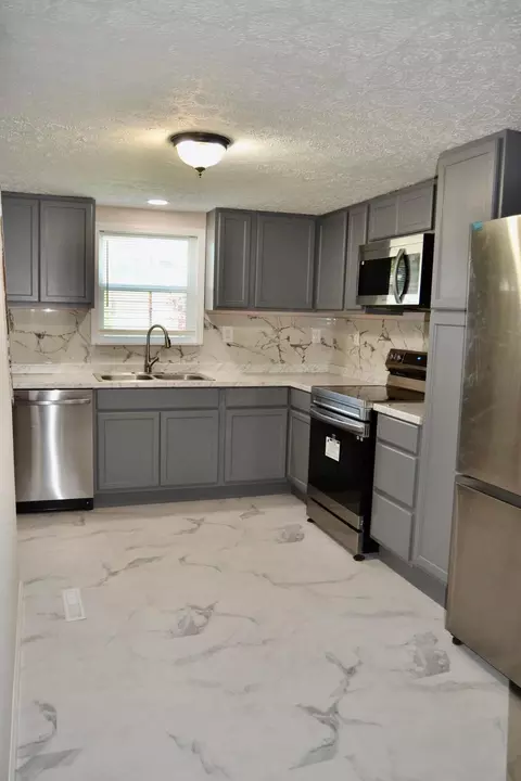 422 Seroco Ave, Newark, OH 43055 photo 3