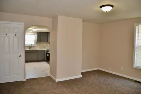 422 Seroco Ave, Newark, OH 43055 photo 2
