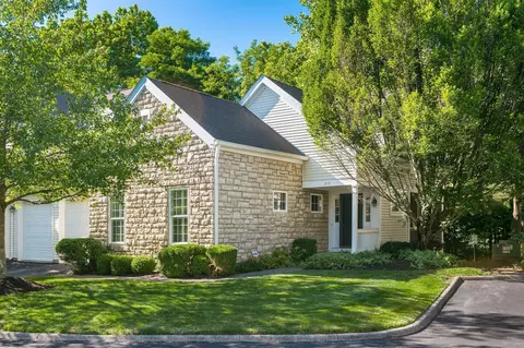 312 Sycamore Woods Ln, Columbus, OH 43230