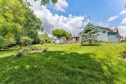 Exterior - 249 Clark Dr, Circleville, OH 43113 photo 6 of 17
