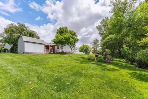Exterior - 249 Clark Dr, Circleville, OH 43113 photo 7 of 17