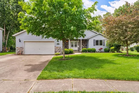 Exterior - 249 Clark Dr, Circleville, OH 43113 photo 2 of 17