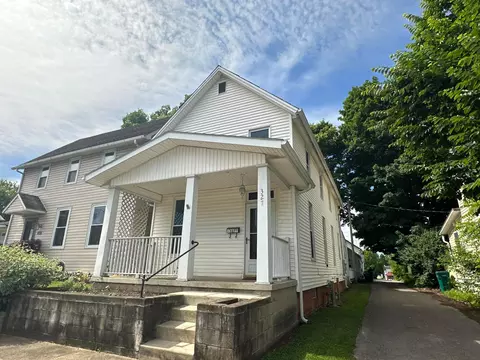 327 Watt St #327 1/2, Circleville, OH 43113