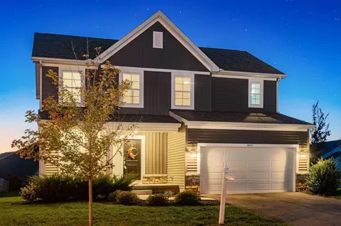 442 Oakland Hills Loop, Commercial Point, OH 43116