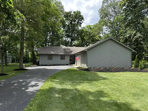 1720 W Choctaw Dr, London, OH 43140