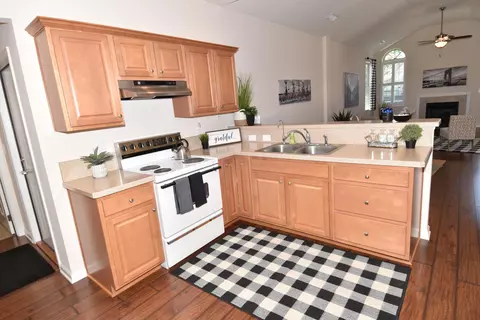235 Stonegate Loop, Pataskala, OH 43062 photo 7
