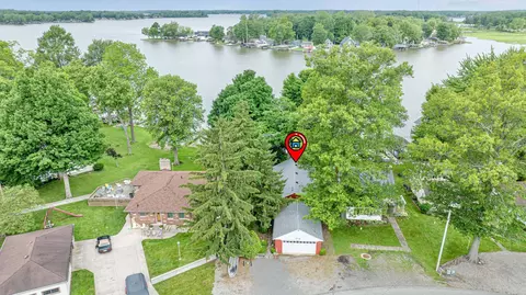 9517 Lake Breeze Dr, Belle Center, OH 43310