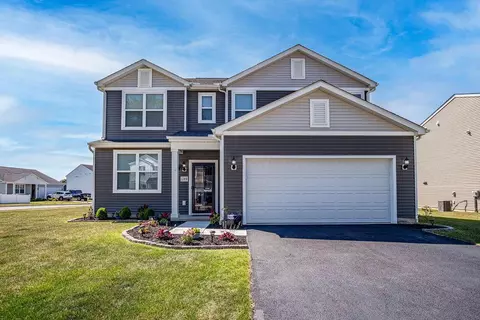 1189 Lake Forest Dr, Hebron, OH 43025
