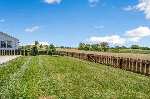 Exterior - 184 Thrush Cir, Pickerington, OH 43147 photo 15 of 15