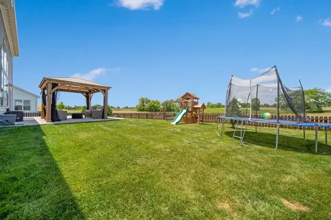 Exterior - 184 Thrush Cir, Pickerington, OH 43147 photo 14 of 15