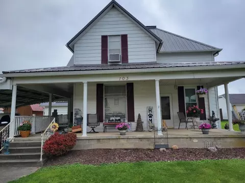 103 S Church St, New Holland, OH 43145