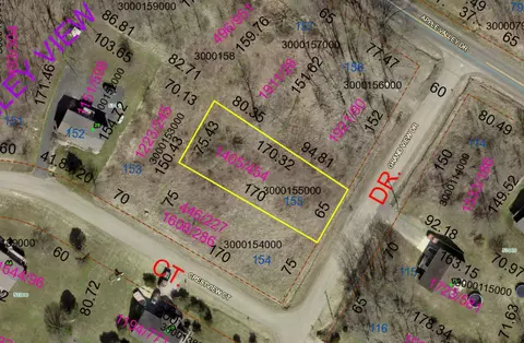 752 Grand View Dr, Howard, OH 43028