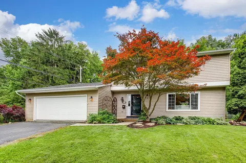 523 Old Coach Rd, Westerville, OH 43081