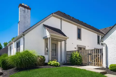 305 St Andrews Dr, Dublin, OH 43017