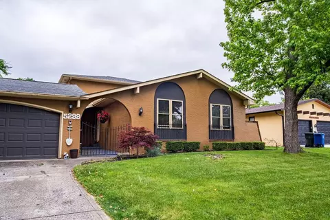 5299 Arrowood Loop E, Columbus, OH 43229 photo 2