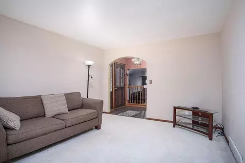 5299 Arrowood Loop E, Columbus, OH 43229 photo 9