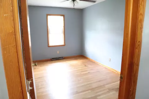 Bedroom - 165 Sunset Dr, Circleville, OH 43113 photo 2 of 2