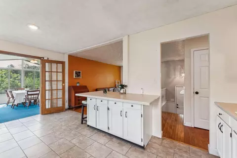 668 Thistle Ave, Columbus, OH 43230 photo 8
