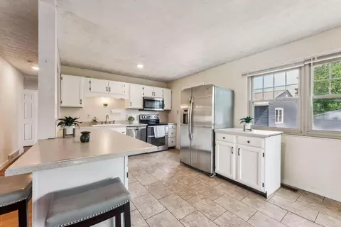 668 Thistle Ave, Columbus, OH 43230 photo 9