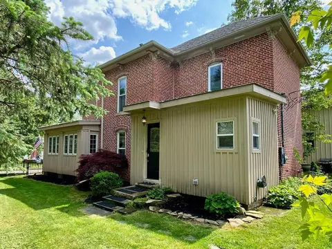 22 Church St, Centerburg, OH 43011