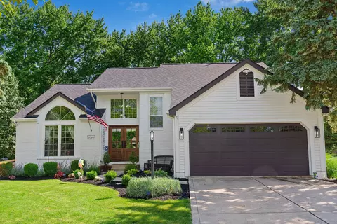 5566 Sandbrook Ln, Hilliard, OH 43026