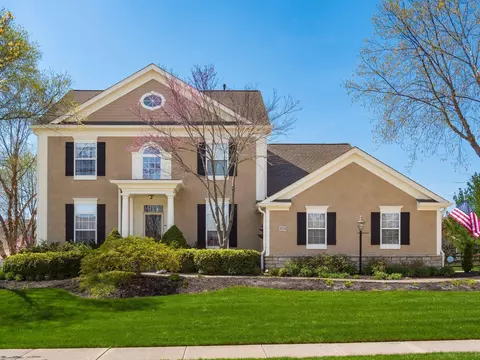 9518 Creighton Dr, Powell, OH 43065