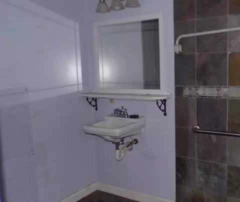 Bath - 529 E 2nd St, Logan, OH 43138 photo 3 of 3