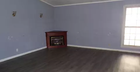 Living - 529 E 2nd St, Logan, OH 43138 photo 1 of 5