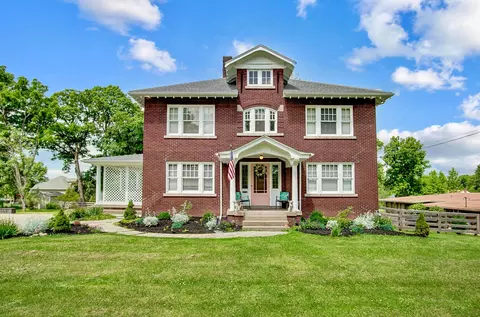 2551 Dresden Rd, Zanesville, OH 43701