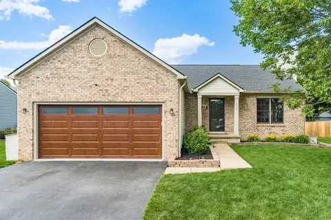 512 W River Dr, Grove City, OH 43123