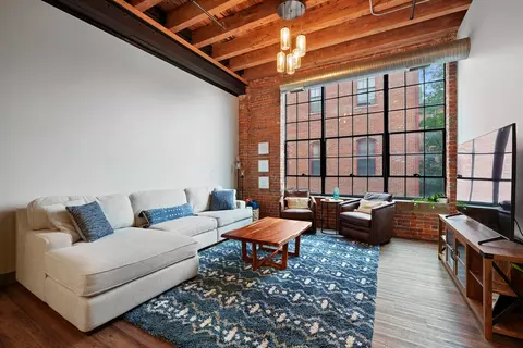 570 S Front St #205, Columbus, OH 43215