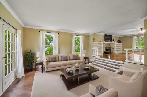 Living - 35 Hillside Dr, Delaware, OH 43015 photo 5 of 11
