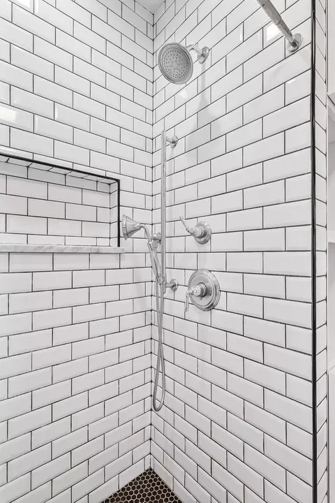 Bath - 35 Hillside Dr, Delaware, OH 43015 photo 6 of 6