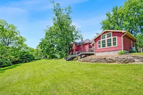 Exterior - 35 Hillside Dr, Delaware, OH 43015 photo 5 of 10