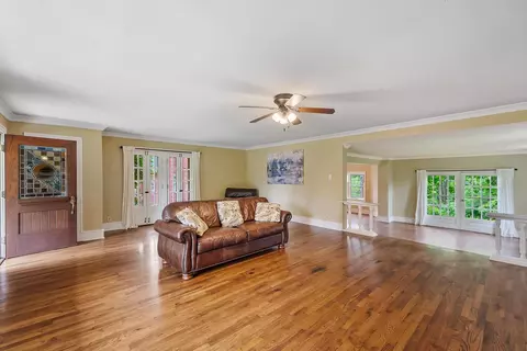Living - 35 Hillside Dr, Delaware, OH 43015 photo 3 of 11